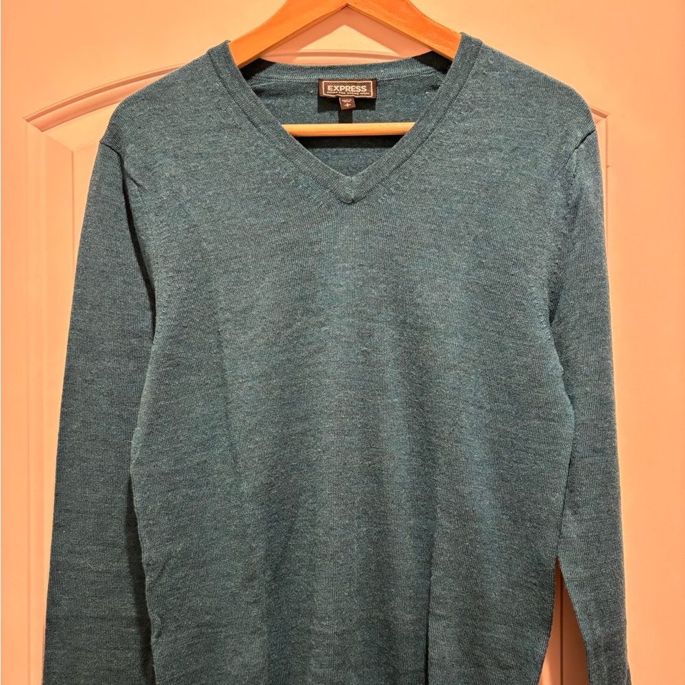 Green-blue v-neck sweater